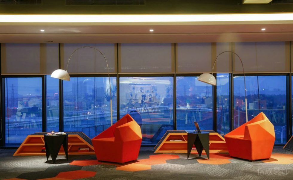 深圳南山辦公室裝修實(shí)景圖 深圳南山辦公室裝修實(shí)景圖