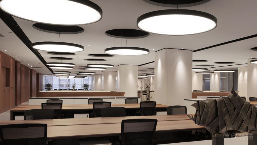 深圳南山區(qū)現(xiàn)代風(fēng)格辦公室裝修 深圳南山區(qū)現(xiàn)代風(fēng)格辦公室裝修