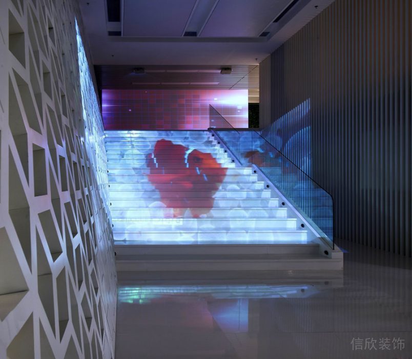 南山區(qū)現(xiàn)代風(fēng)格辦公室裝修_樓梯