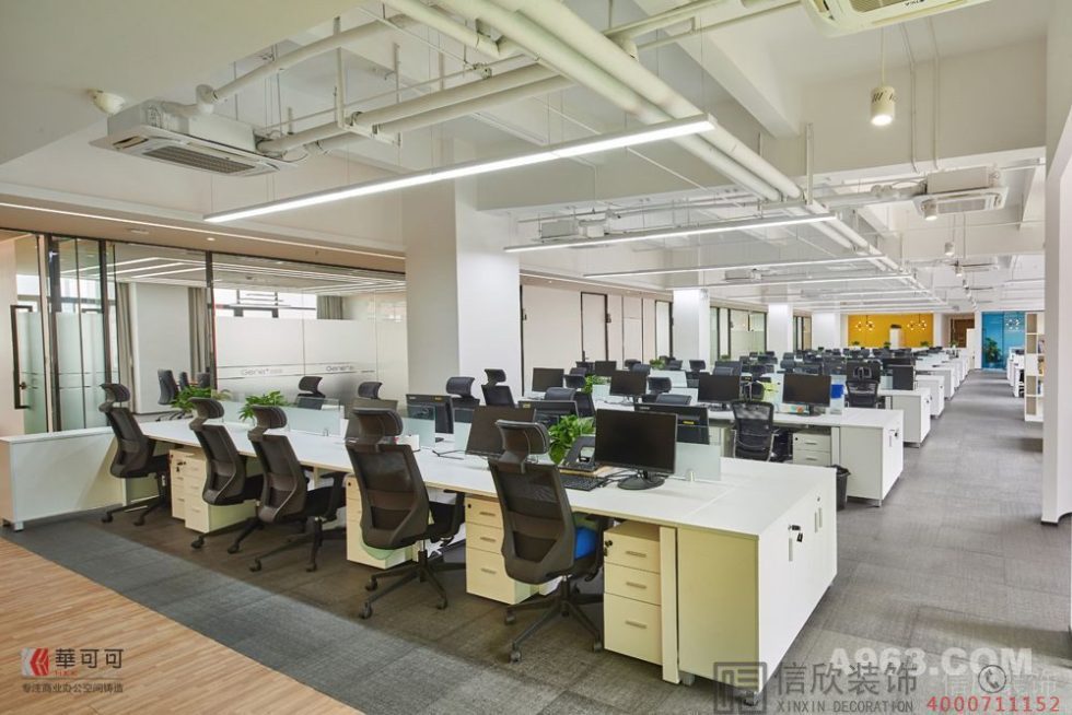 復(fù)古木飾面簡約長桌多人辦公室