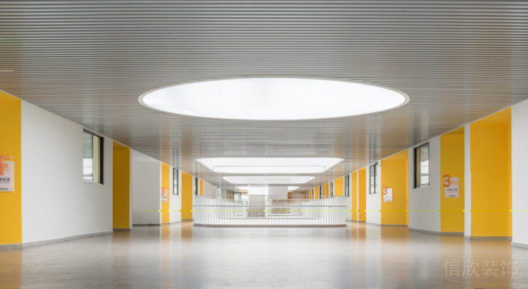 教室過(guò)道開闊區(qū)域裝修