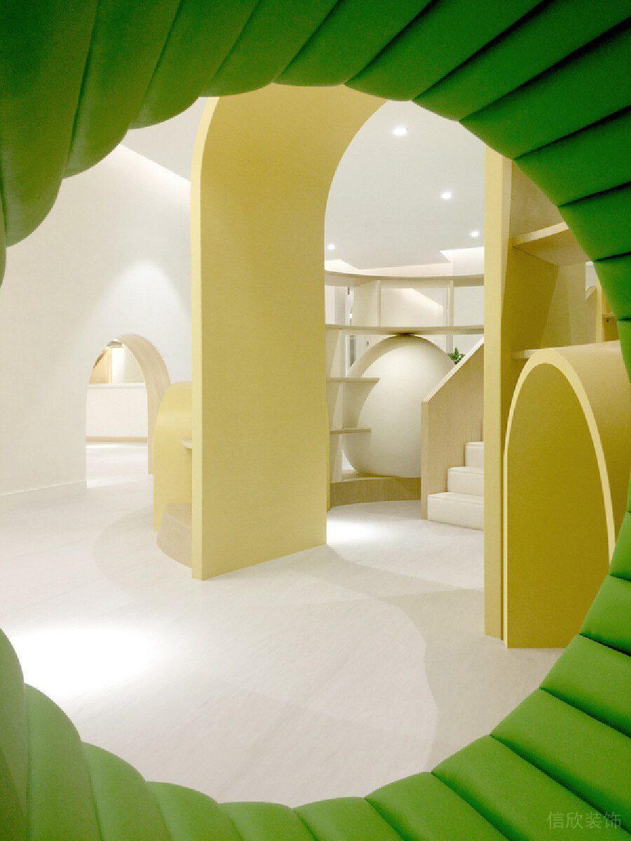 泡泡棉柔軟樹(shù)洞休息區(qū)少兒娛樂(lè)機(jī)構(gòu)裝修效果圖