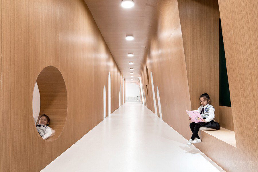 原木風過道休息區(qū)