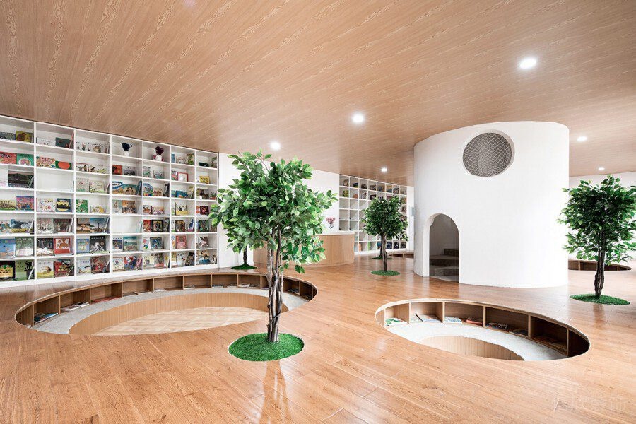 閱讀室綠色植物環(huán)保木質(zhì)裝修