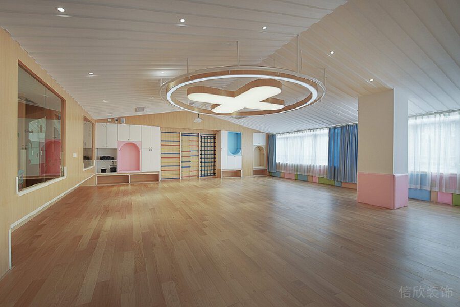 多功能現(xiàn)代教室裝修天花led創(chuàng)意吊頂培訓(xùn)機(jī)構(gòu)設(shè)計(jì)圖