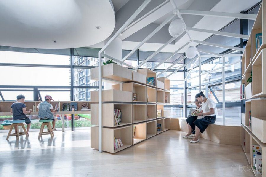 木質(zhì)裝修圖書館設(shè)計(jì)效果圖現(xiàn)代學(xué)校裝修玻璃墻體陽光設(shè)計(jì)