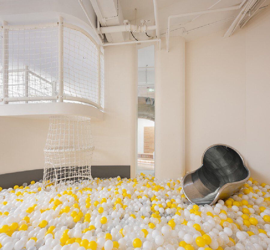 暖色調(diào)墻漆游樂場裝修