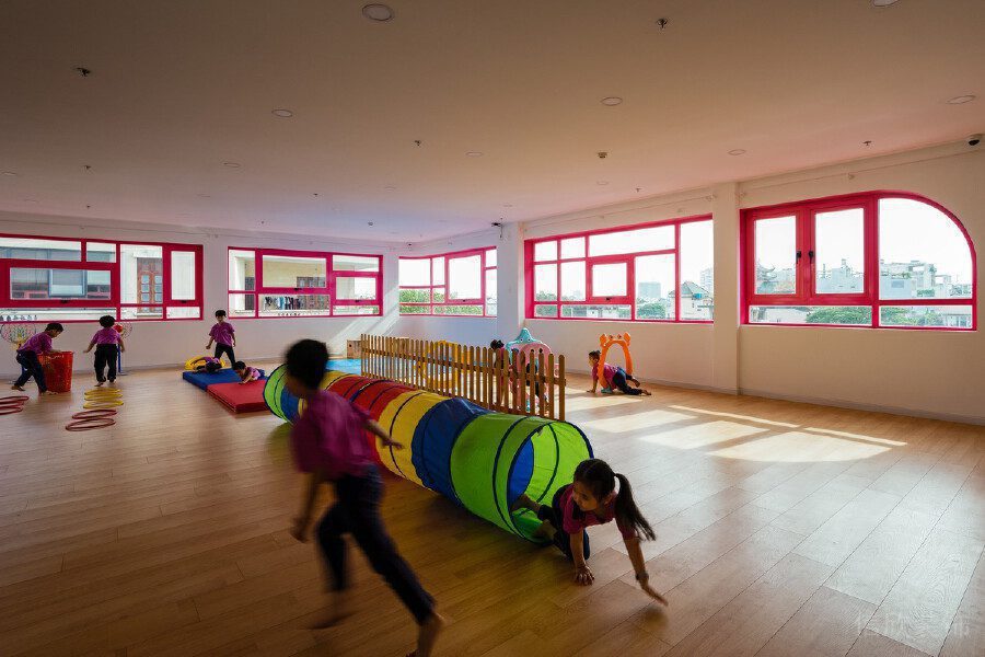 粉色調(diào)窗戶休閑區(qū)設計