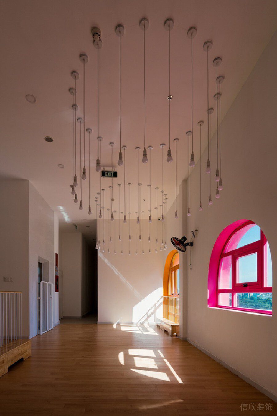 兒童教室懸空式吊燈裝修設(shè)計(jì)