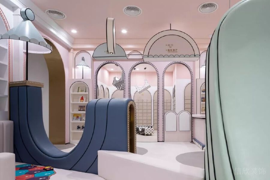 童趣娛樂區(qū)機構(gòu)裝修效果圖弧形軟包設計