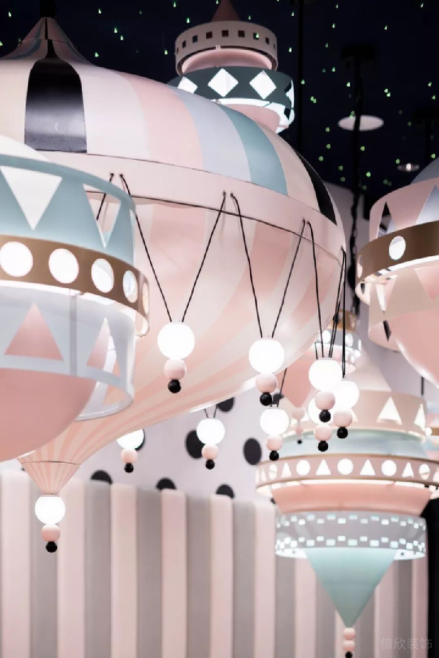 創(chuàng)意粉色城堡天花吊頂游泳培訓(xùn)少兒啟蒙藝術(shù)中心機構(gòu)裝修效果圖