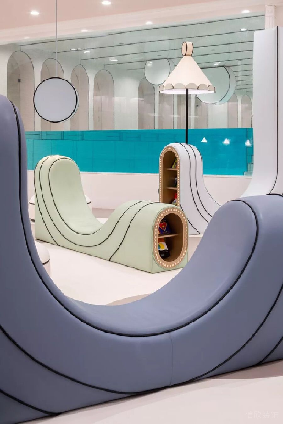 皮革弧線設計沙發(fā)休息區(qū)機構培訓班裝修