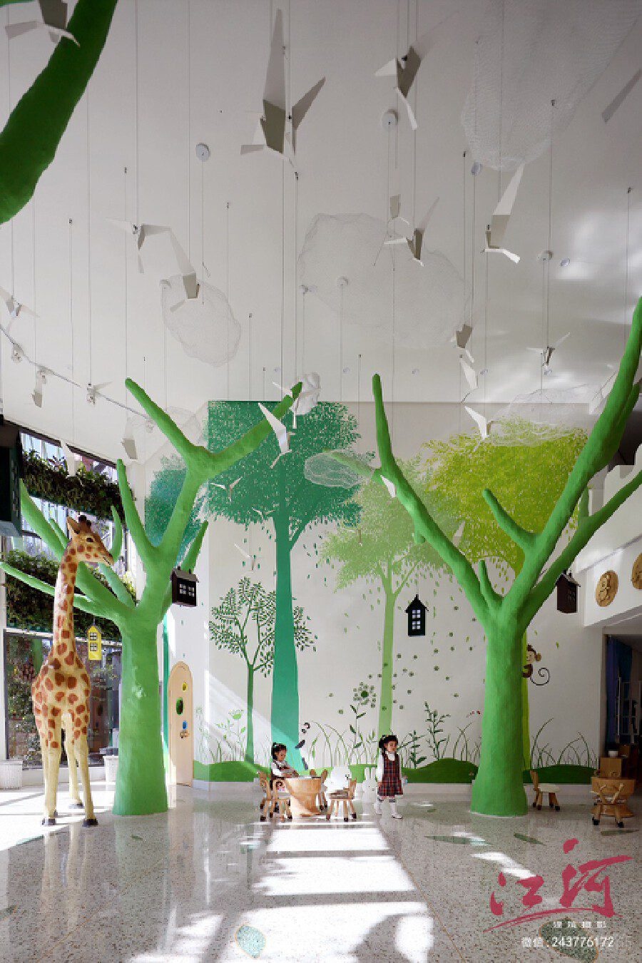 千紙鶴創(chuàng)意天花吊頂機構(gòu)開放式區(qū)域裝修