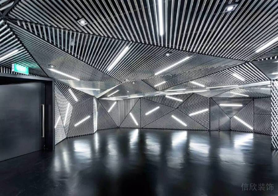 安全出口樓梯處裝修設(shè)計(jì)演播廳現(xiàn)代辦公室