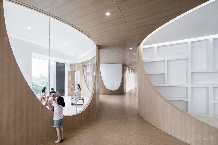 木飾弧形墻體機構(gòu)設(shè)計