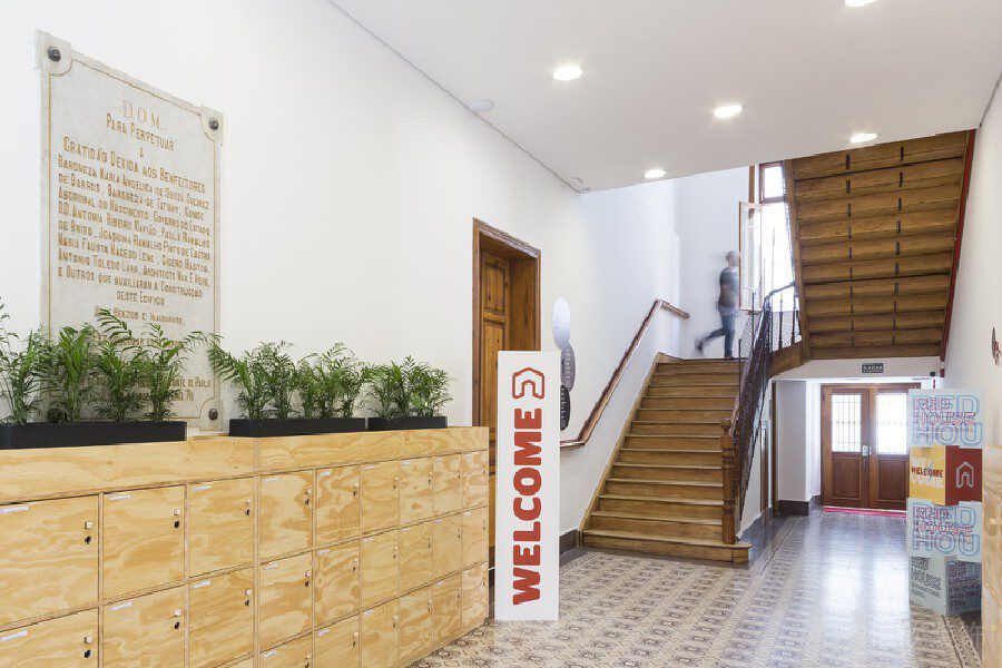 機(jī)構(gòu)裝修設(shè)計木質(zhì)復(fù)古風(fēng)格花磚地板