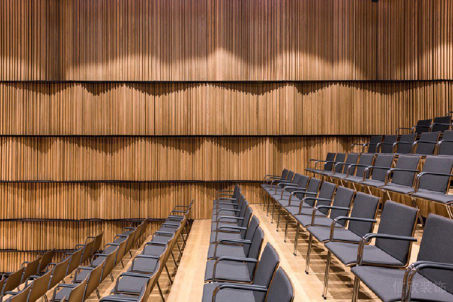 柵格化木質條紋演播廳裝修