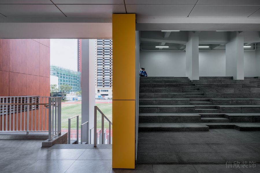 工業(yè)風(fēng)階梯休息區(qū)學(xué)校裝修設(shè)計(jì)