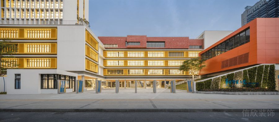 簡約柵格學(xué)校大門設(shè)計現(xiàn)代裝修