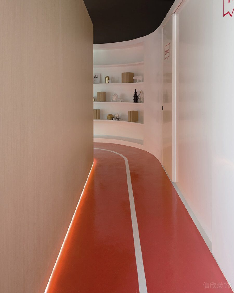 弧形線條指引紅色pvc過道裝修簡約純白內(nèi)嵌墻柜設(shè)計圖