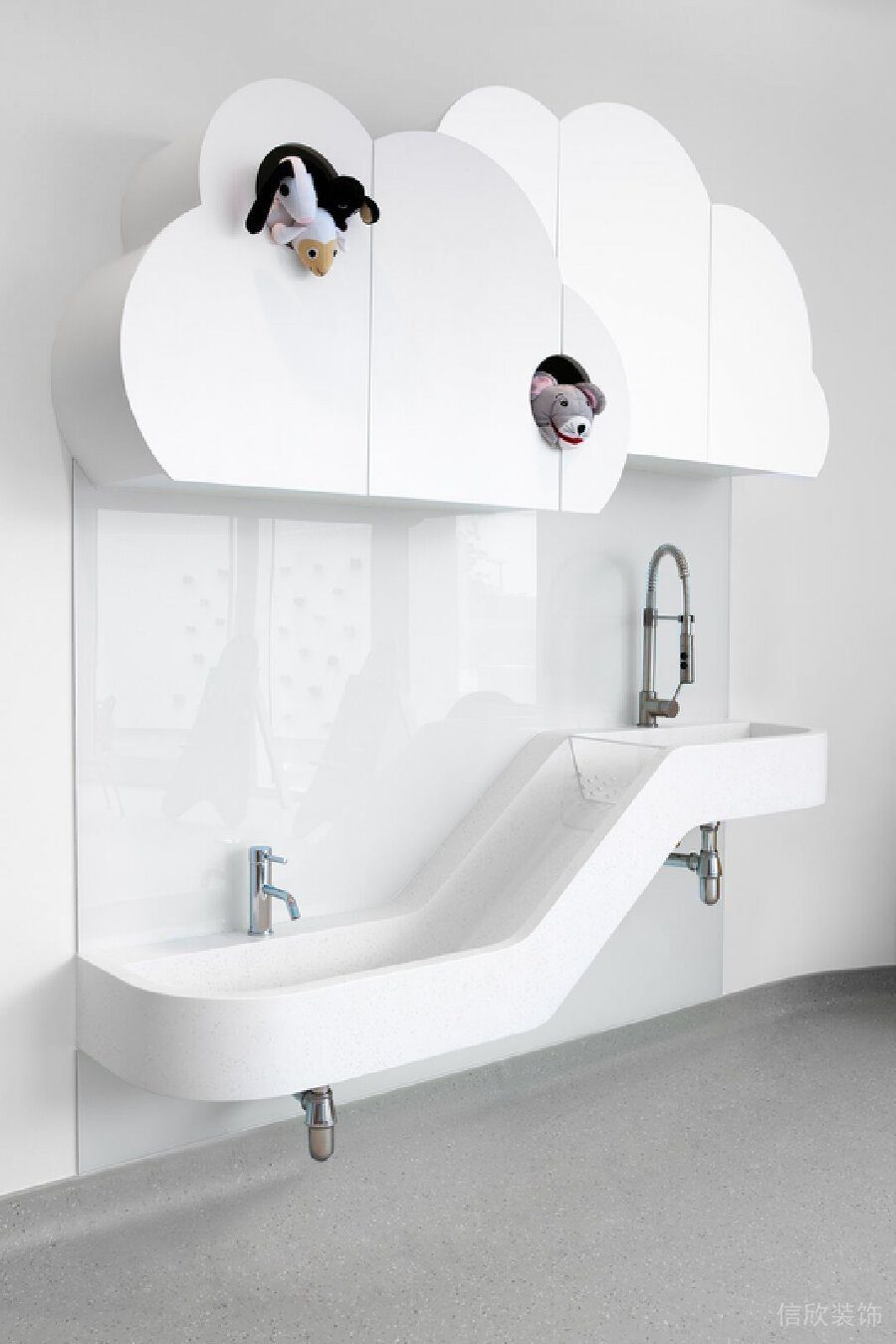 童趣鏤空墻柜裝修設(shè)計大理石純白衛(wèi)生間洗手池