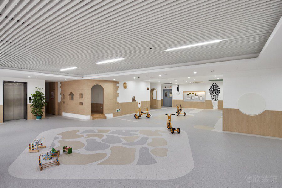 兒童娛樂(lè)休息區(qū)鏤空天花設(shè)計(jì)裝修效果圖