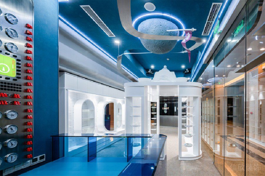 科技未來(lái)感星球天花裝修過(guò)道機(jī)構(gòu)效果圖