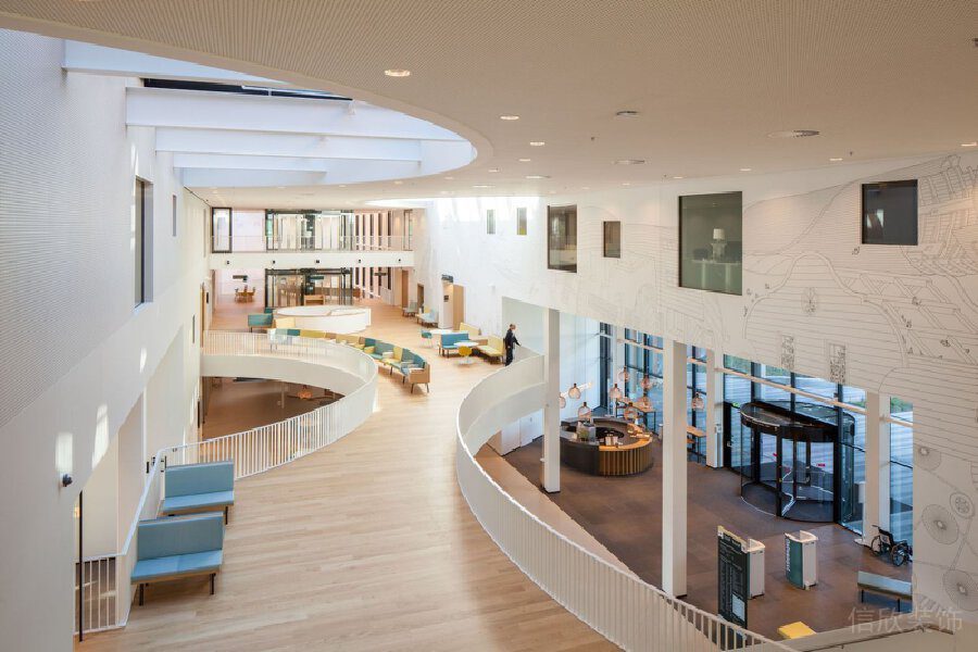 原木風(fēng)裝修設(shè)計(jì)弧線過道機(jī)構(gòu)設(shè)計(jì)