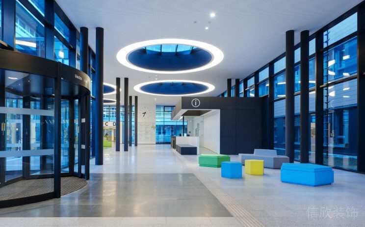 藍色未來科技感辦公室裝修休息區(qū)大廳
