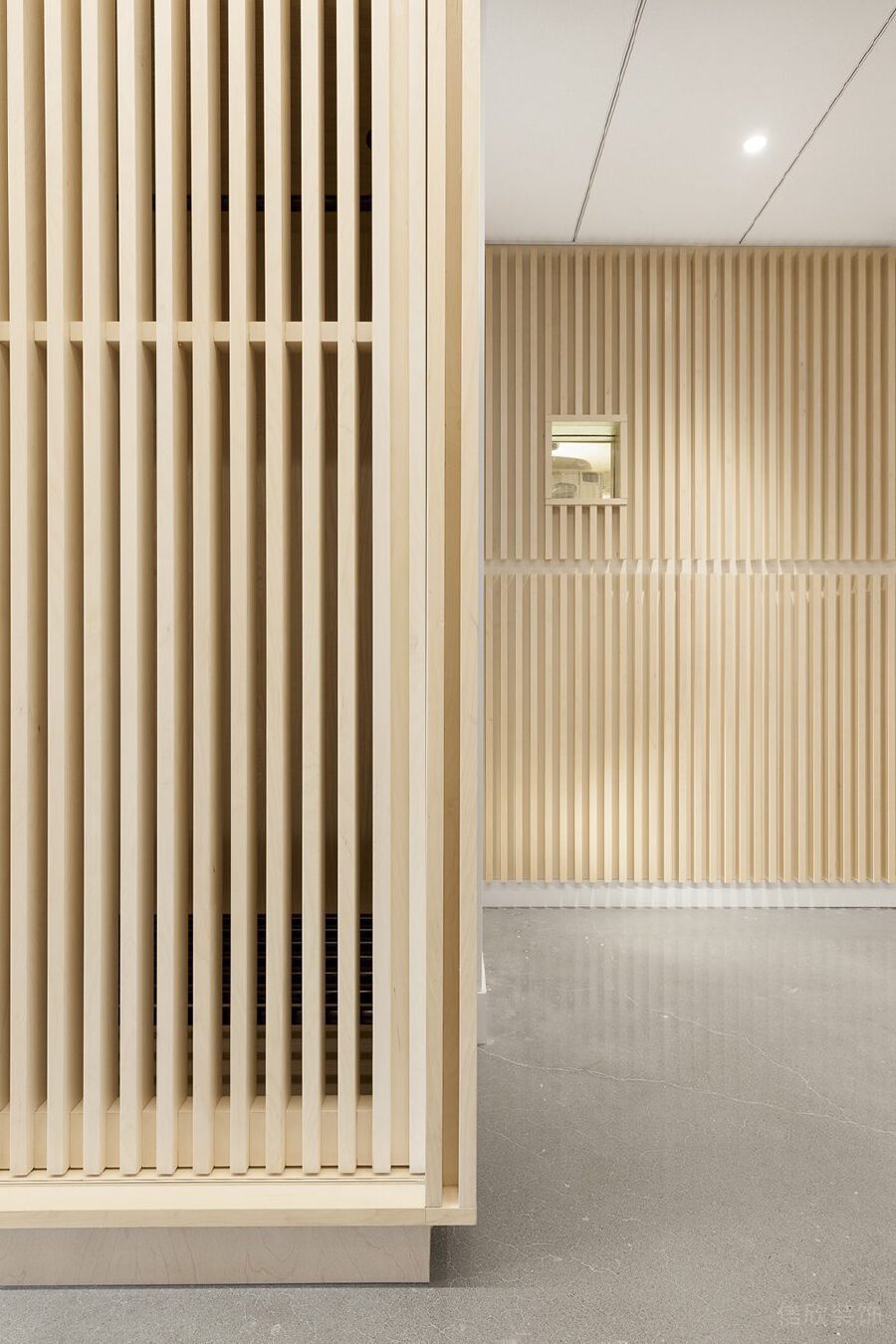 原木風裝修設(shè)計辦公室效果圖