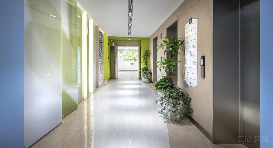 琺瑯版墻體漸變綠色裝修設(shè)計(jì)過道電梯等候區(qū)
