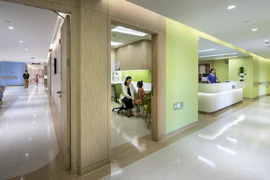 原木風(fēng)裝修設(shè)計(jì)月子中心辦公室過道綠色環(huán)保裝修