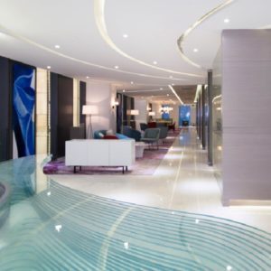 玻璃透色多層弧線前臺裝修設(shè)計(jì)