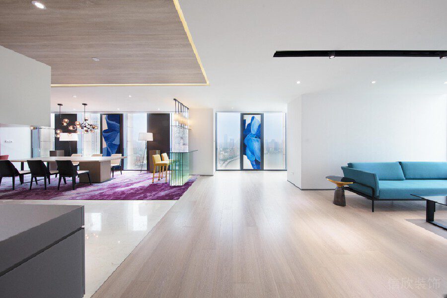 現(xiàn)代辦公室裝修設(shè)計木制過道裝修設(shè)計