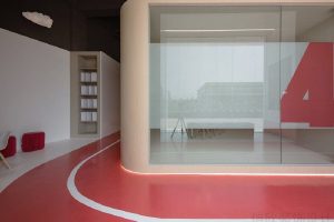 紅色創(chuàng)意設(shè)計(jì)木質(zhì)辦公室隔音會議室