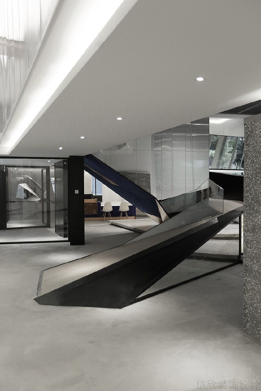 辦公室斜坡黑白色調(diào)裝修設(shè)計圖