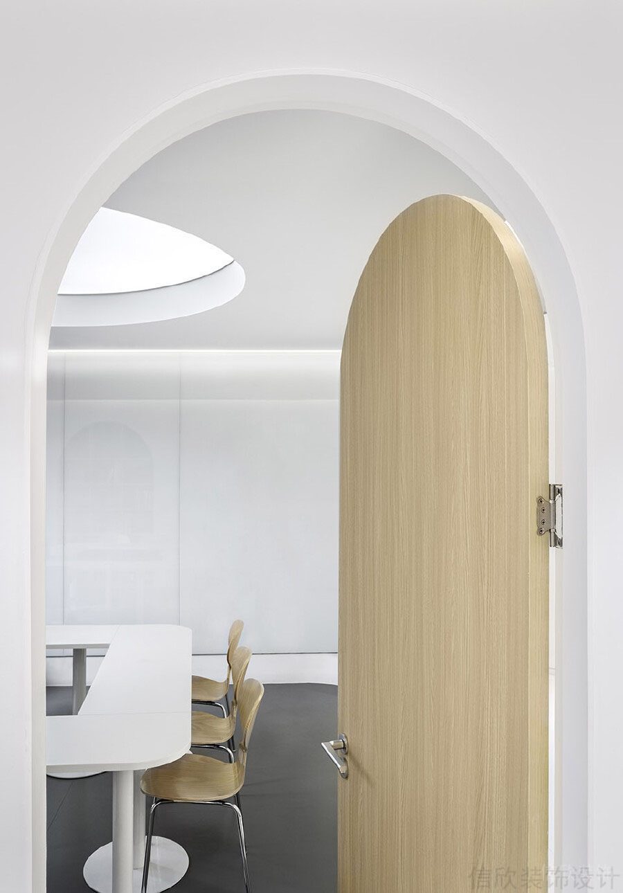 簡約現(xiàn)代風(fēng)會(huì)議室木門設(shè)計(jì)