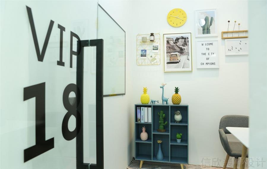 墻體設(shè)計(jì)簡(jiǎn)約風(fēng)平推門玻璃墻體隔斷效果機(jī)構(gòu)