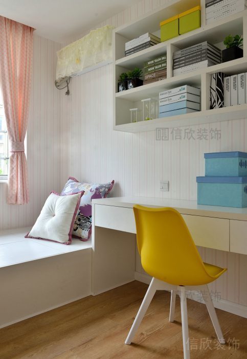 定制一體式設(shè)計圖定制簡約白儲物柜木質(zhì)地板臥室設(shè)計