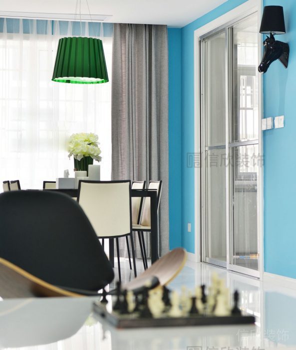 北歐風(fēng)大理石地板裝修效果圖綠色天花吊頂就餐區(qū)簡約家居設(shè)計桌椅