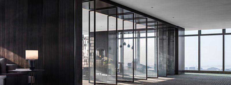 辦公室現(xiàn)代風活動玻璃門效果圖