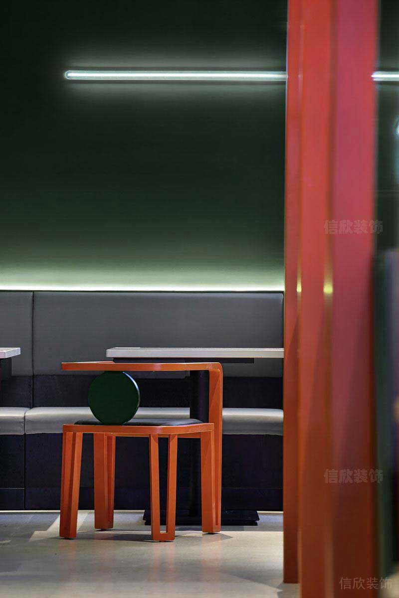 辦公室現(xiàn)代風(fēng)休息區(qū)圓形沙發(fā)效果圖