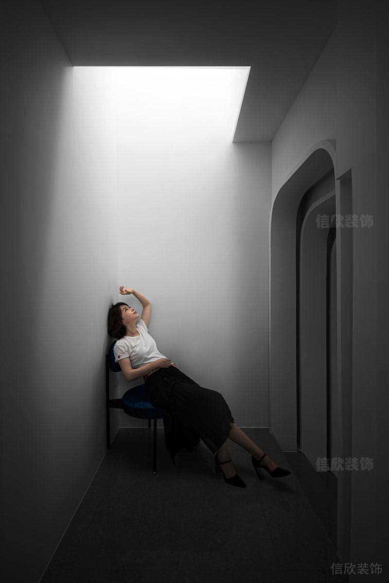 辦公室現(xiàn)代簡約風(fēng)休息區(qū)效果圖