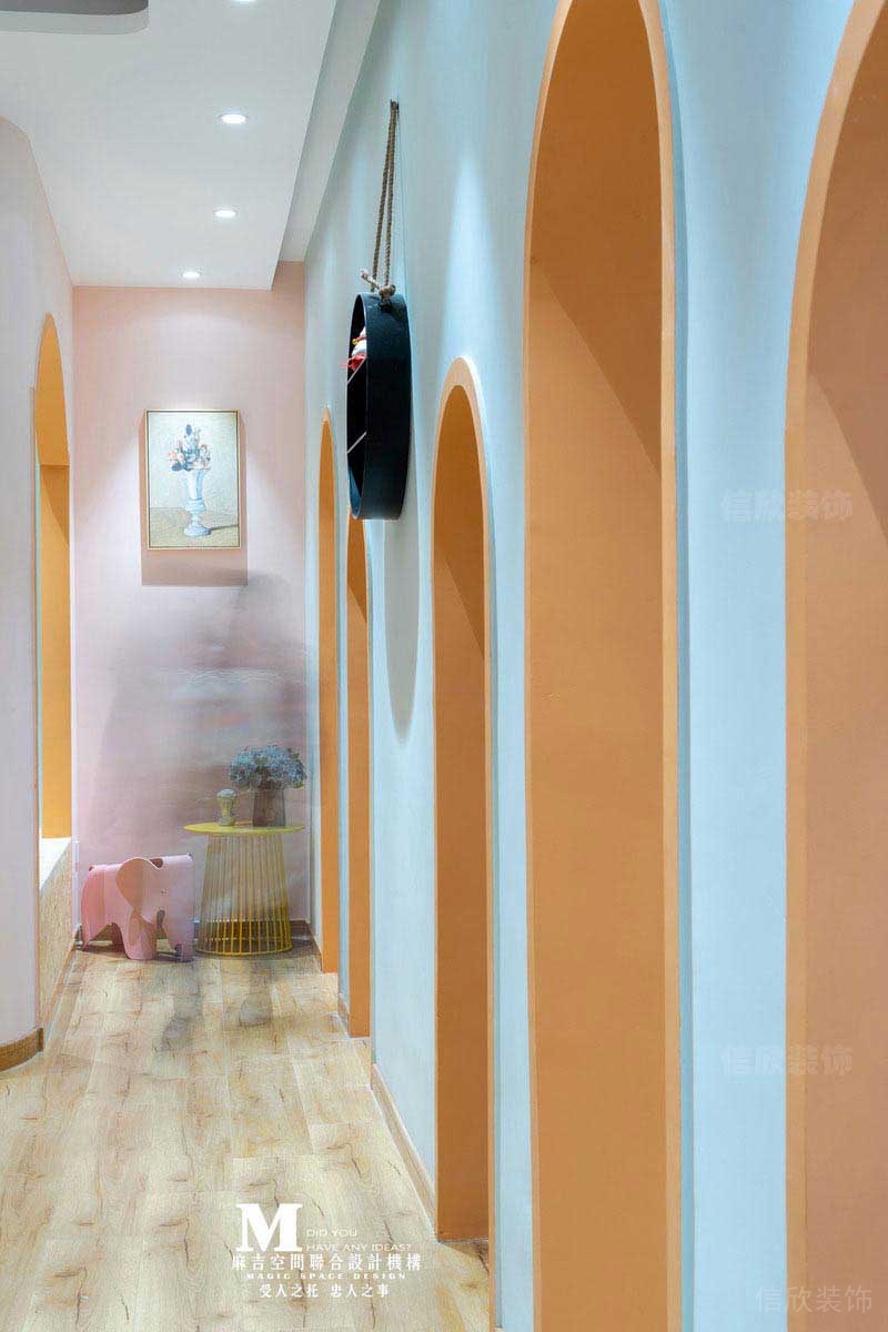 北歐現(xiàn)代風(fēng)格商業(yè)空間走道