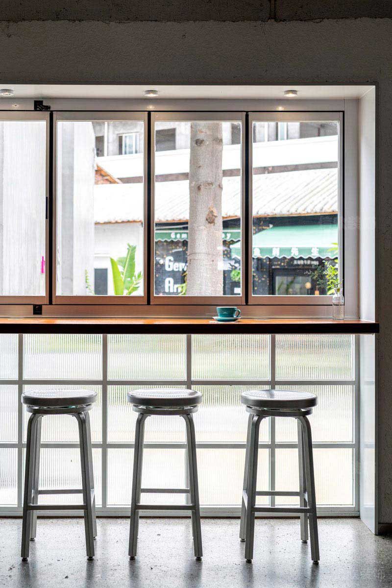 餐廳靠窗吧臺設(shè)計效果