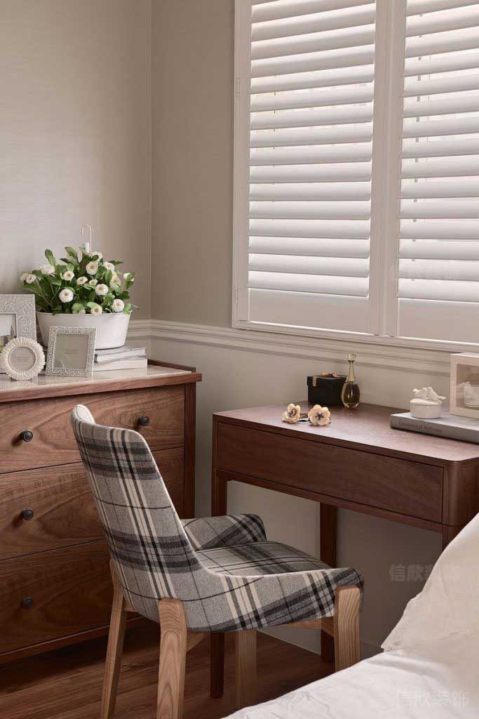 二手房改造北歐風(fēng)原木書桌效果圖