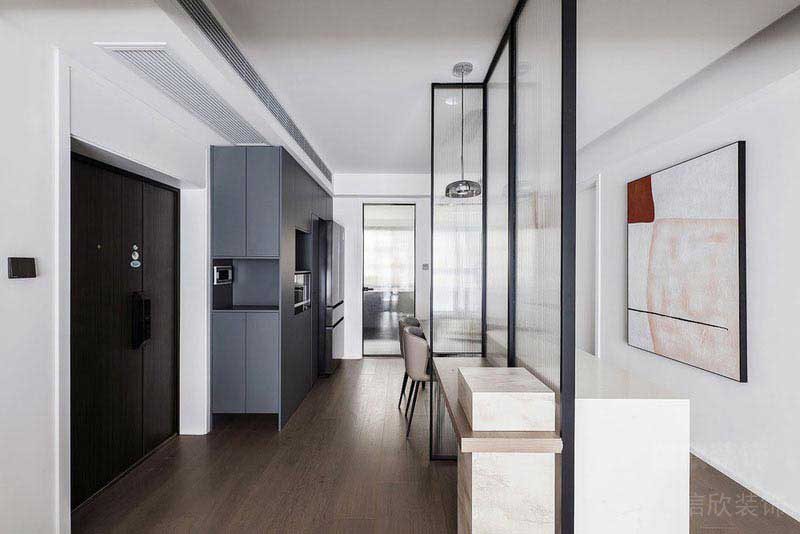 二手房改造現(xiàn)代簡約風過道玻璃隔墻效果圖