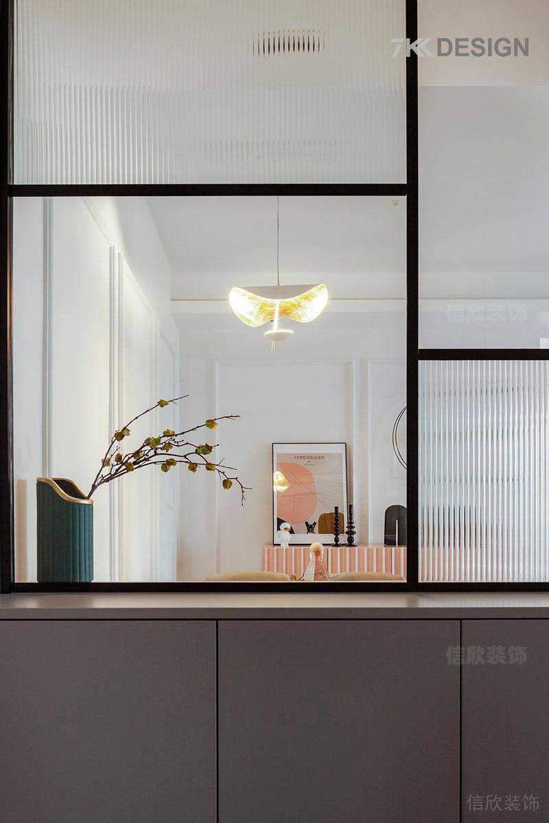 二手房改造現(xiàn)代輕奢風(fēng)玄關(guān)柜效果圖