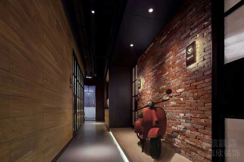 工業(yè)風格辦公室過道藝術(shù)陳設(shè)