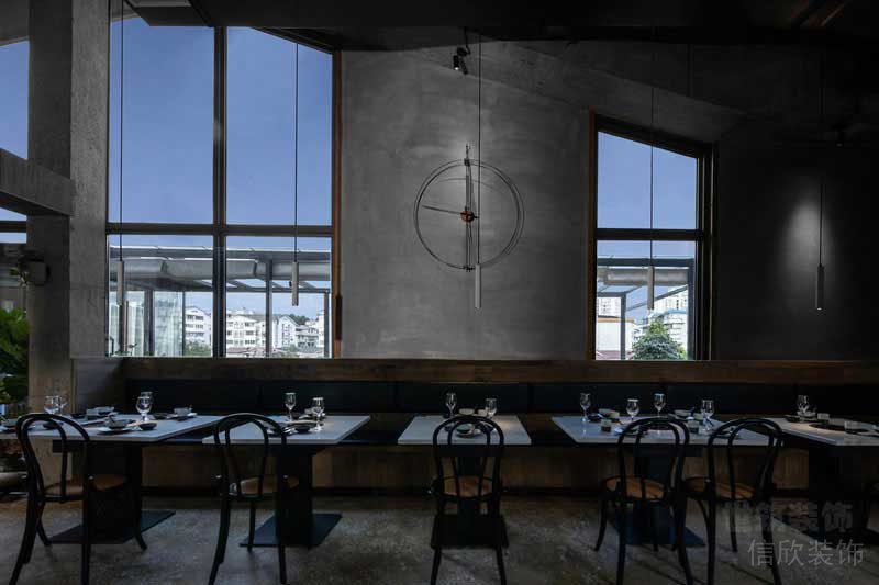 工業(yè)風(fēng)格餐廳用餐區(qū)家私